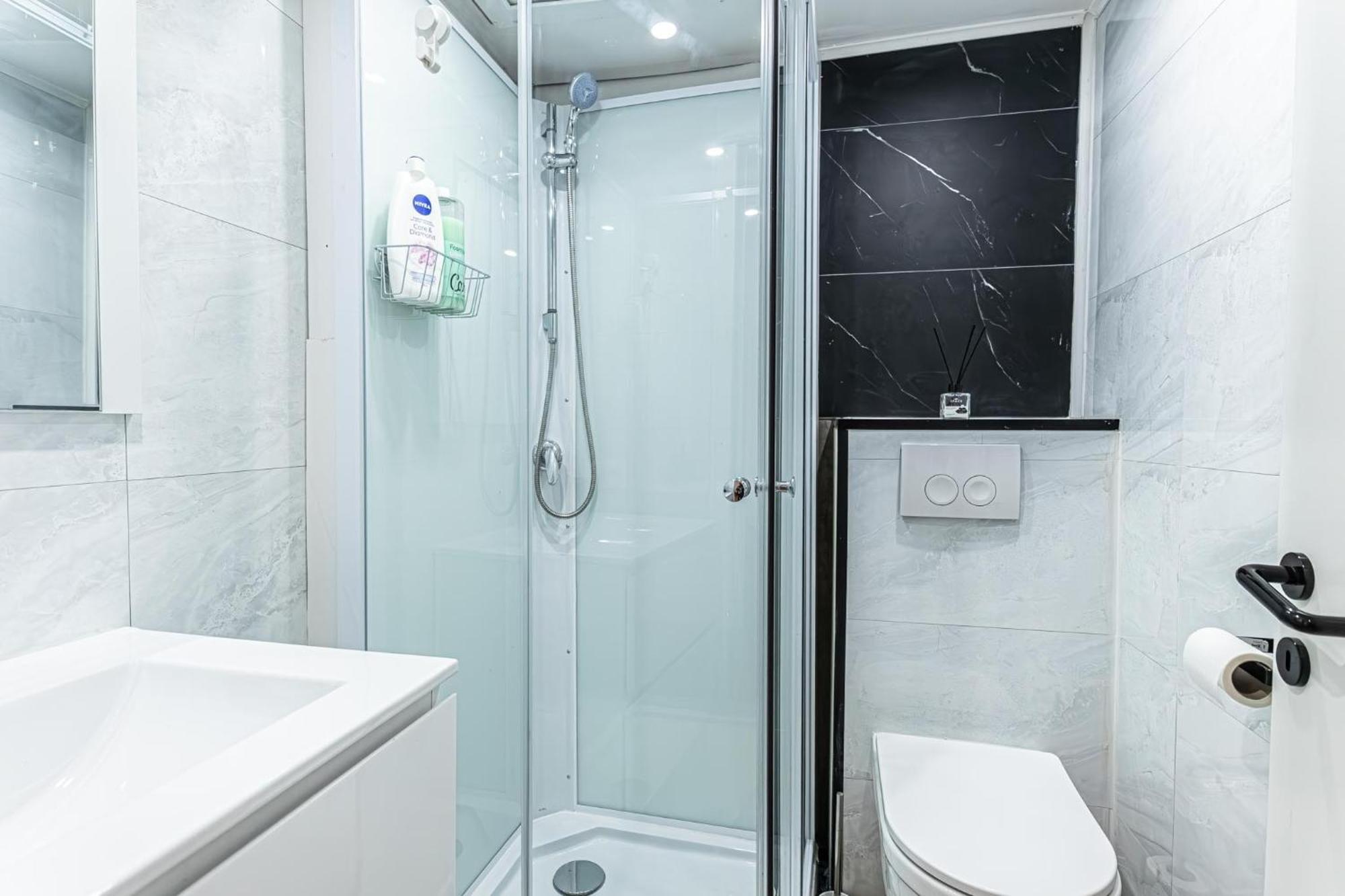 6 Stylish & Comfortable , Heart Of Appartement *