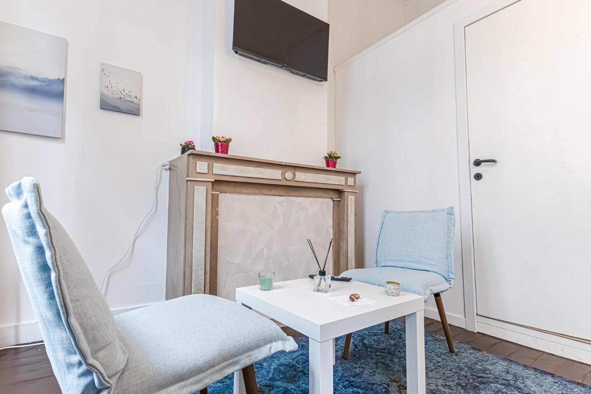 6 Stylish & Comfortable , Heart Of Apartment *